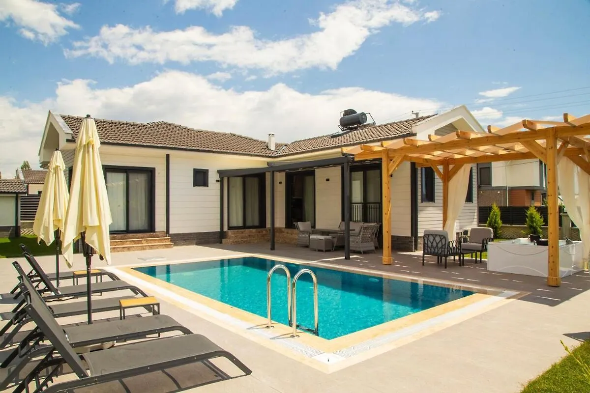 Luxury Villa With Private Pool And Jacuzzi Ortaca
